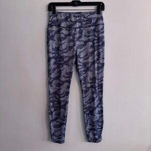 Vineyard Vines Camouflage Blue Gray Leggings